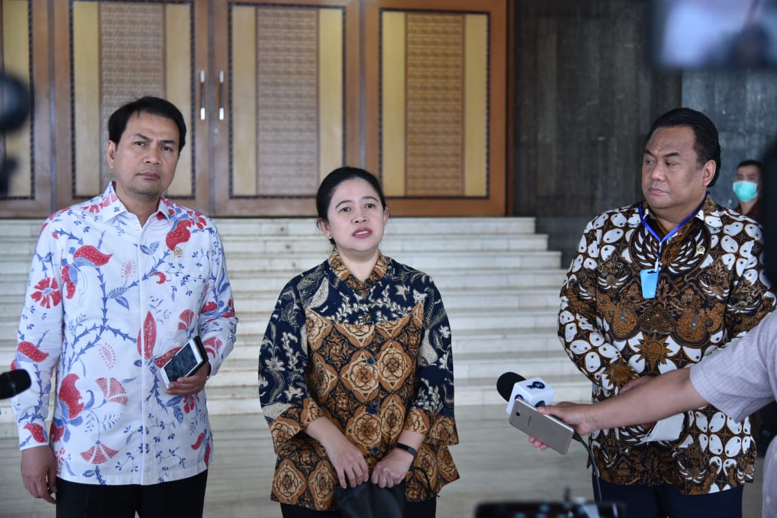 Ketua DPR RI Puan Maharani memimpin Rapat Paripurna Pembukaan Masa Persidangan III tahun Sidang 2019–2020.