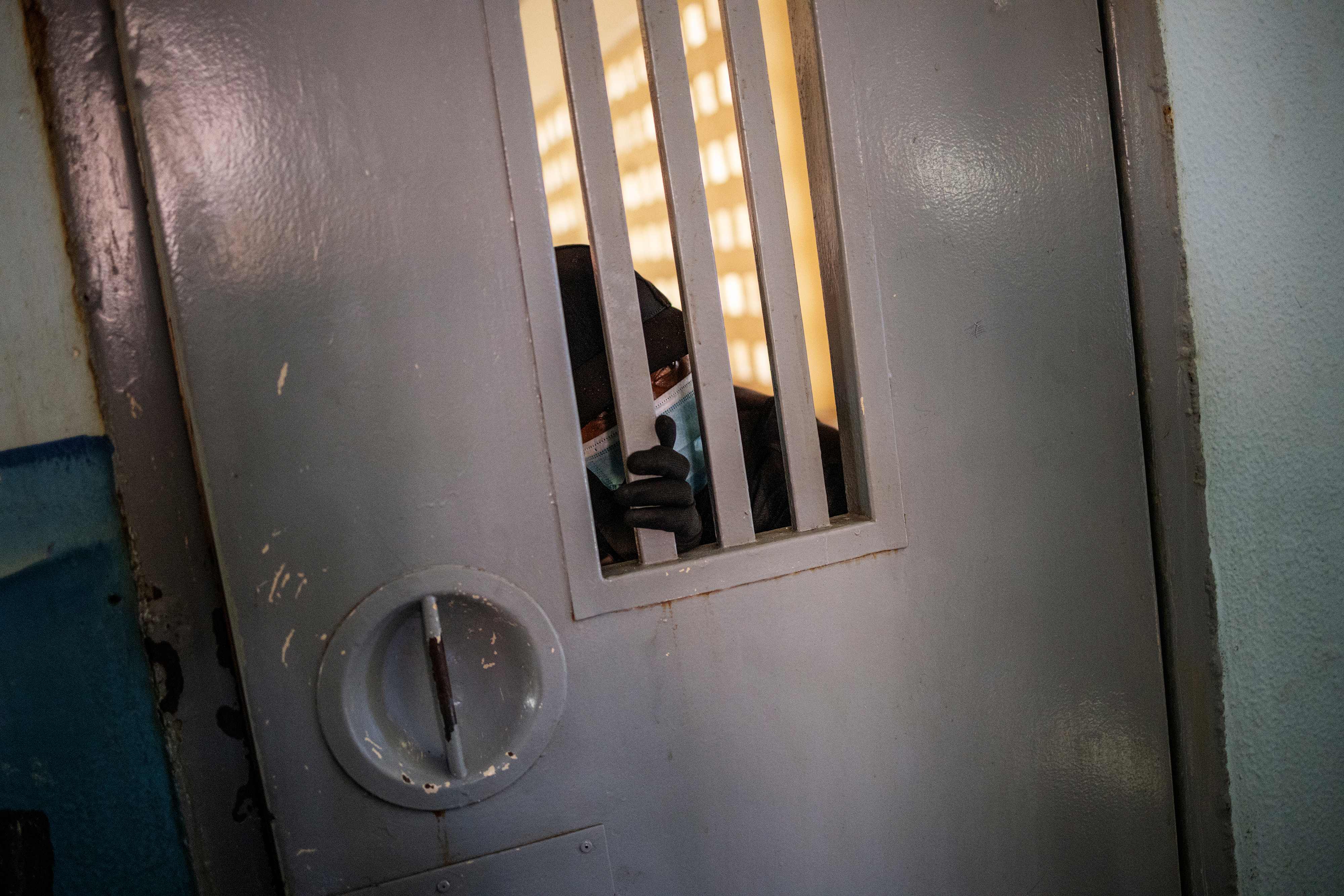 Penjara disebut menjadi salah satu tempat paling berpotensi dalam penularan virus korona.