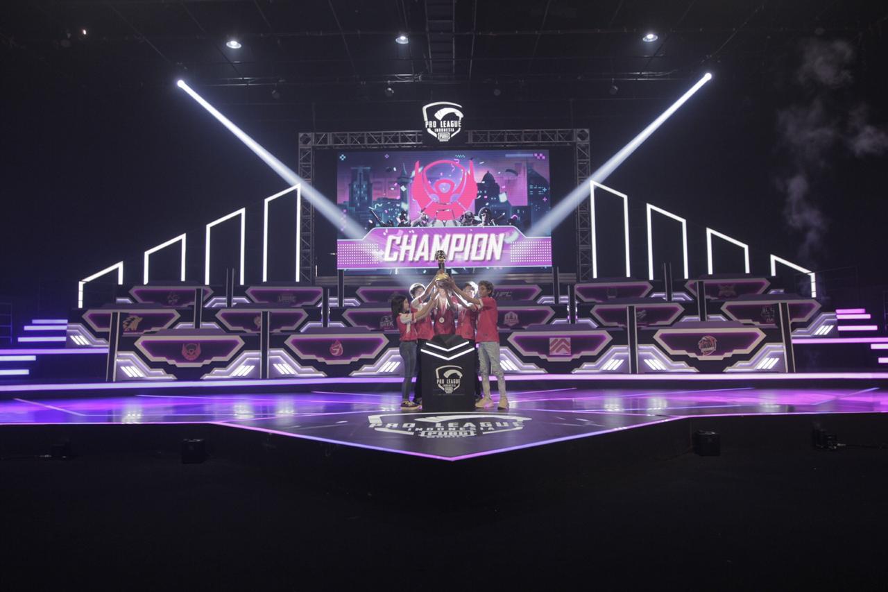 Suasana pengukuhan Bigetron sebagai juara PMPL Series Indonesia