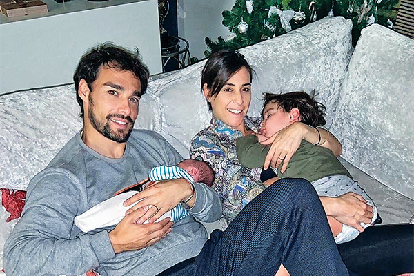 Petenis Italia Fabio Fognini (kiri) bersama istrinya, Flavia Pennetta.