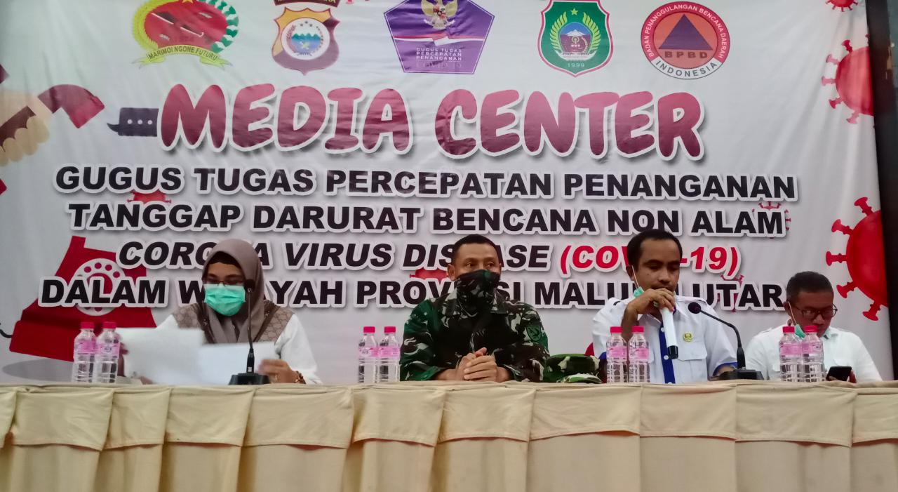 Tim Gugus Tugas Percepatan Penanganan Covid-19 Provinsi Maluku Utara memberikan keterangan perihal pasien sembuh dari Covid-19.