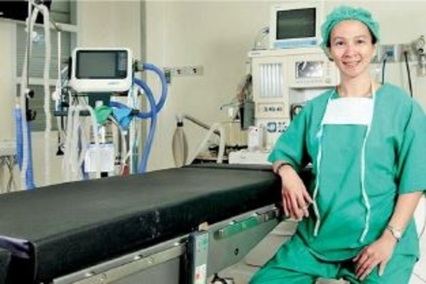 Theresia Monica Ahli genetika dan biologi molekuler Universitas Kristen Maranatha