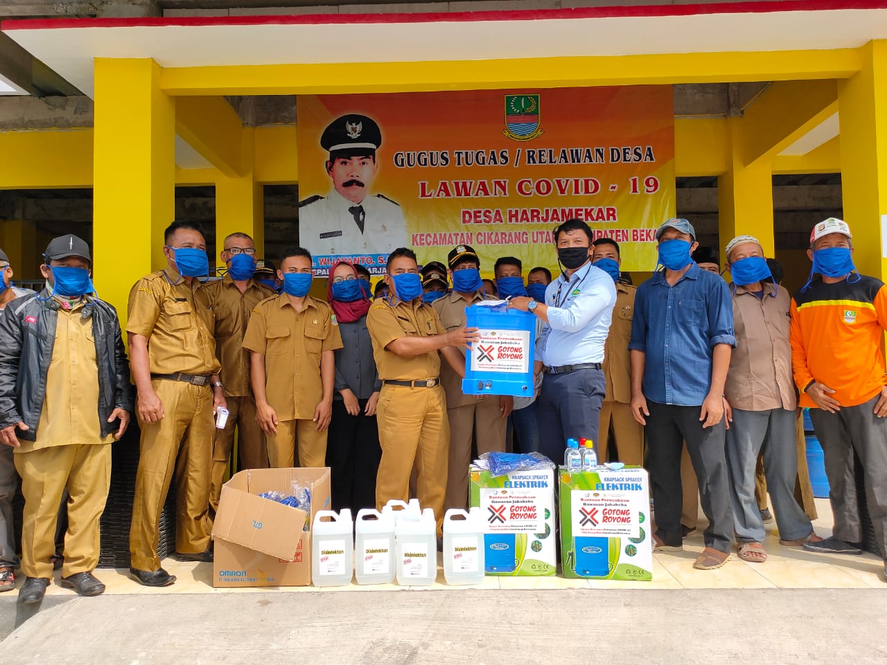 Penyaluran donasi dari Jababeka