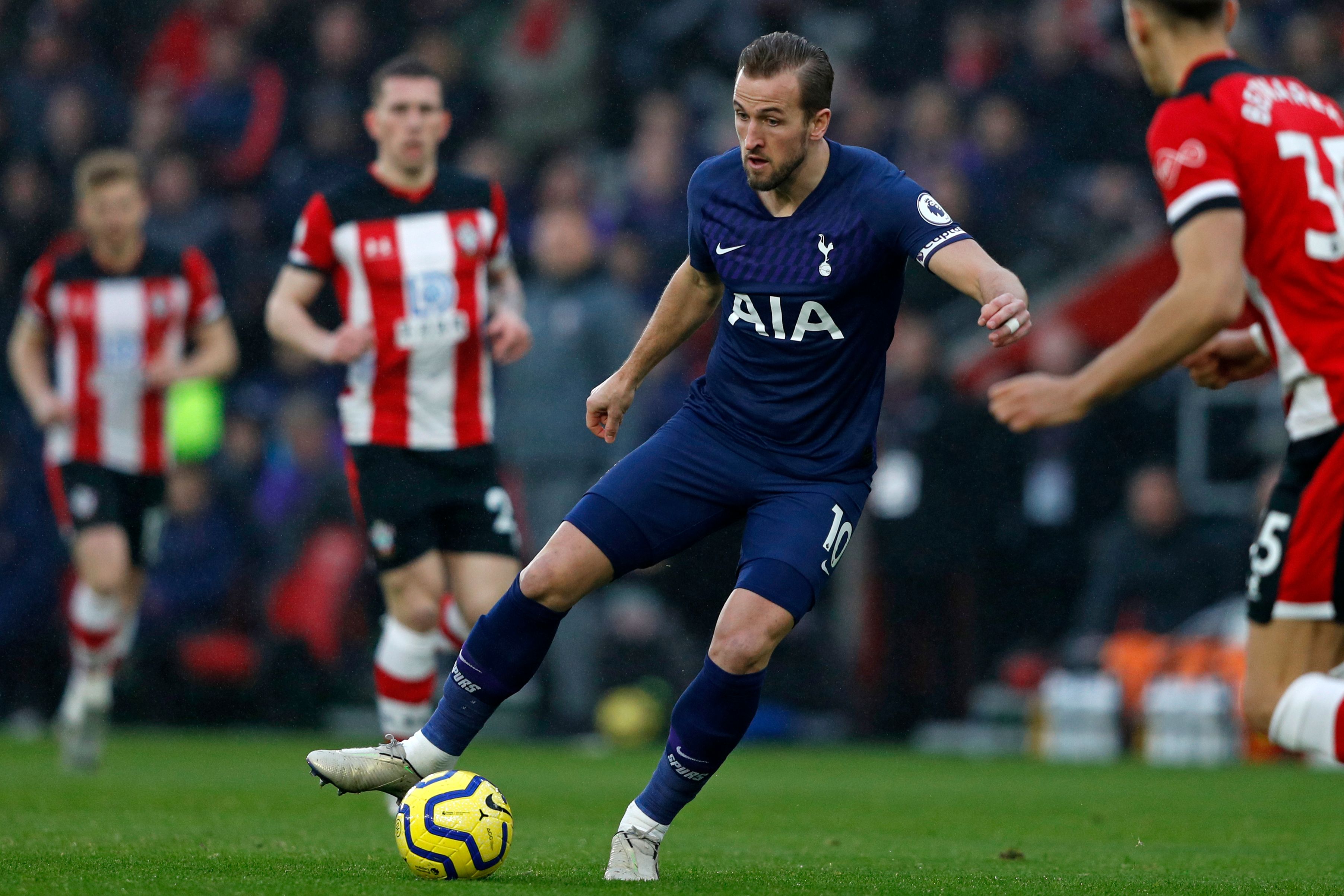 English Premier League football match between Southampton and Tottenham at St Mary's Stadium in Southampton, southern England on January 1