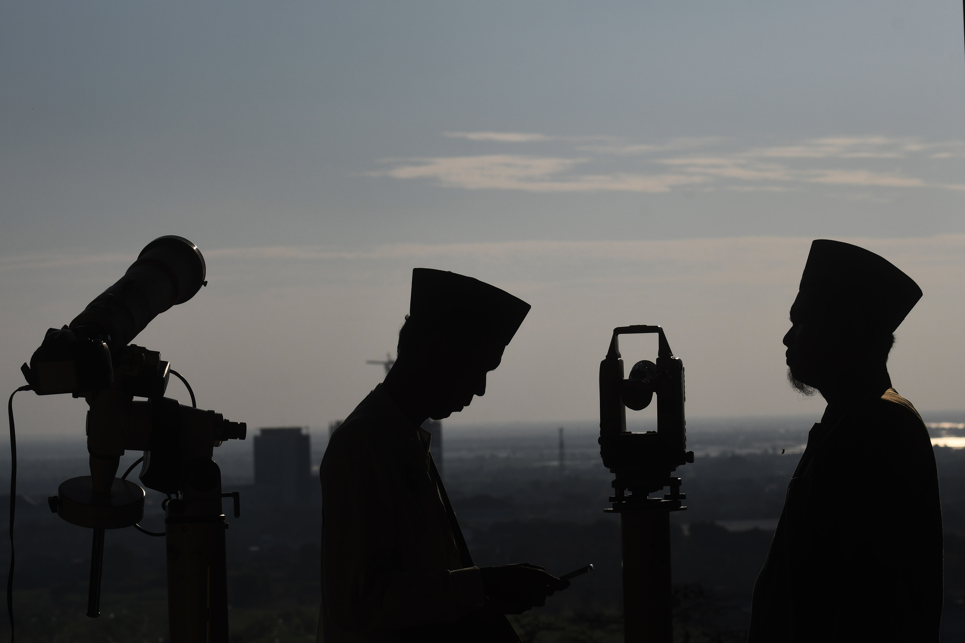 PC NU Gresik melakukan pemantauan 