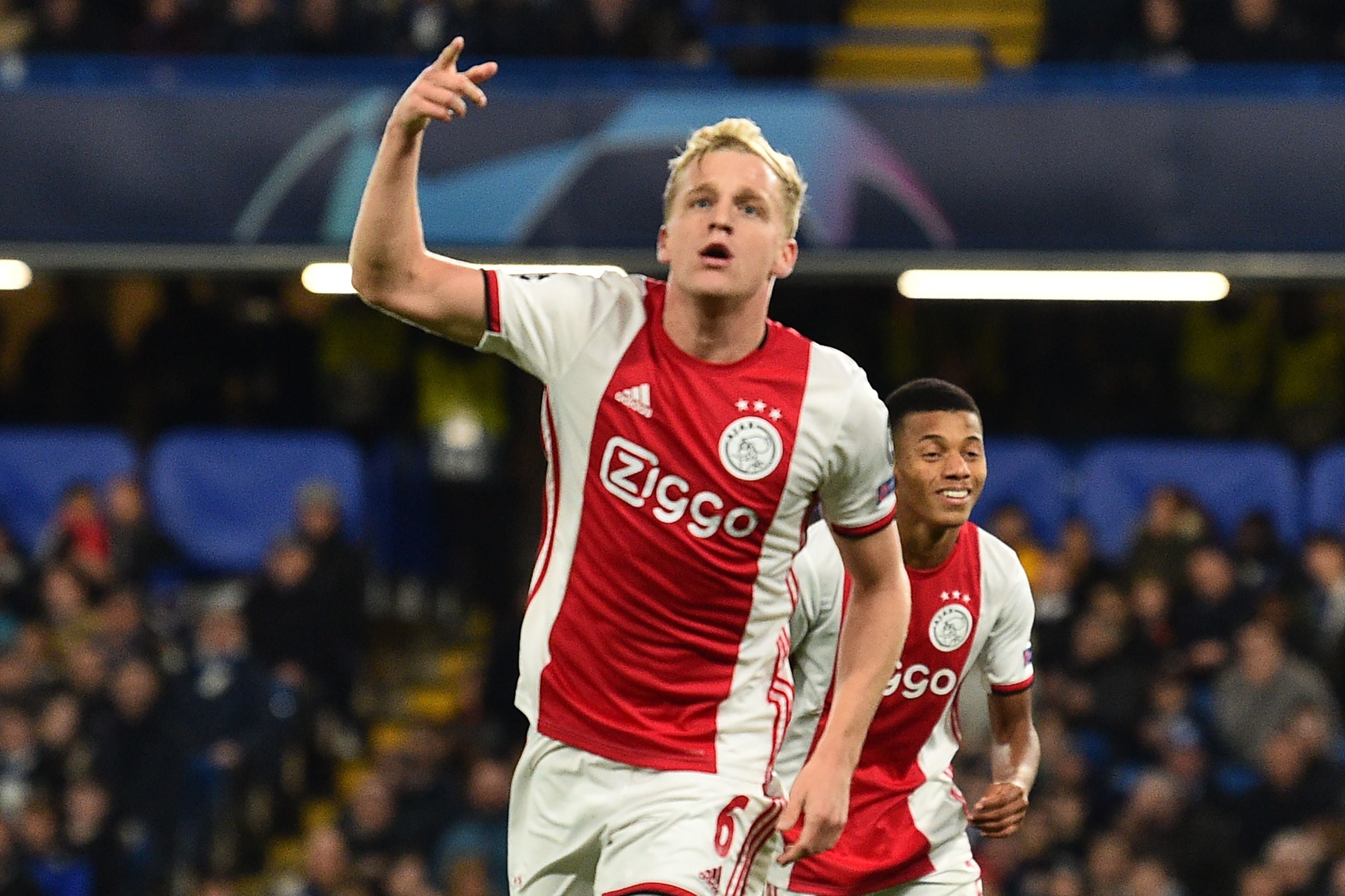 Van de Beek belum Tanggapi Pendekatan Real Madrid