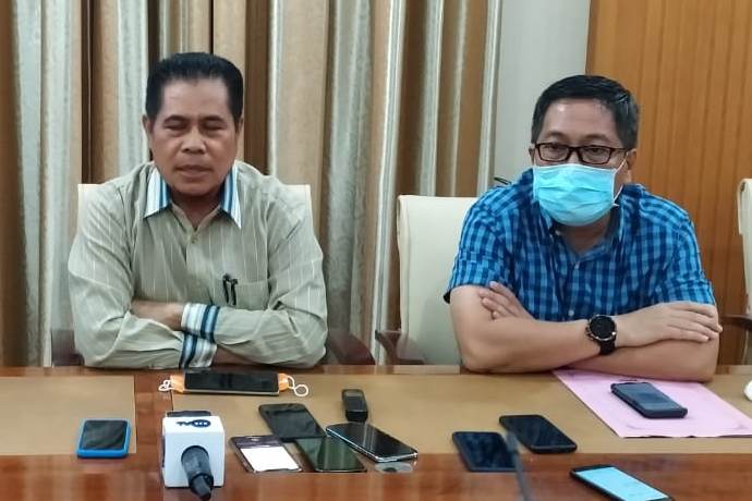 Gubernur Papua Carter Pesawat buat Check Up di RSPAD