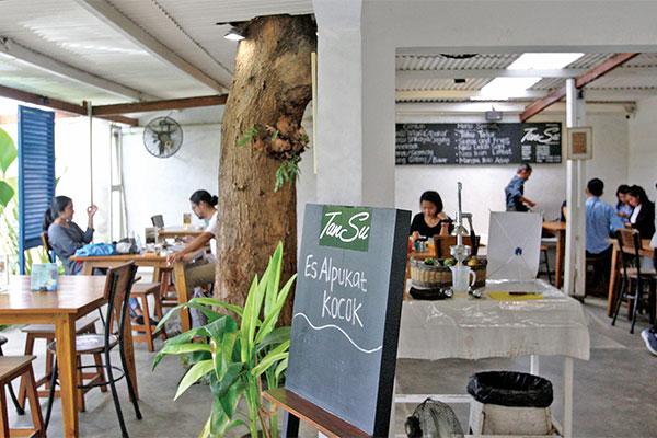 Demi Nikmatnya Rasa dan Lestarinya Resep Keluarga