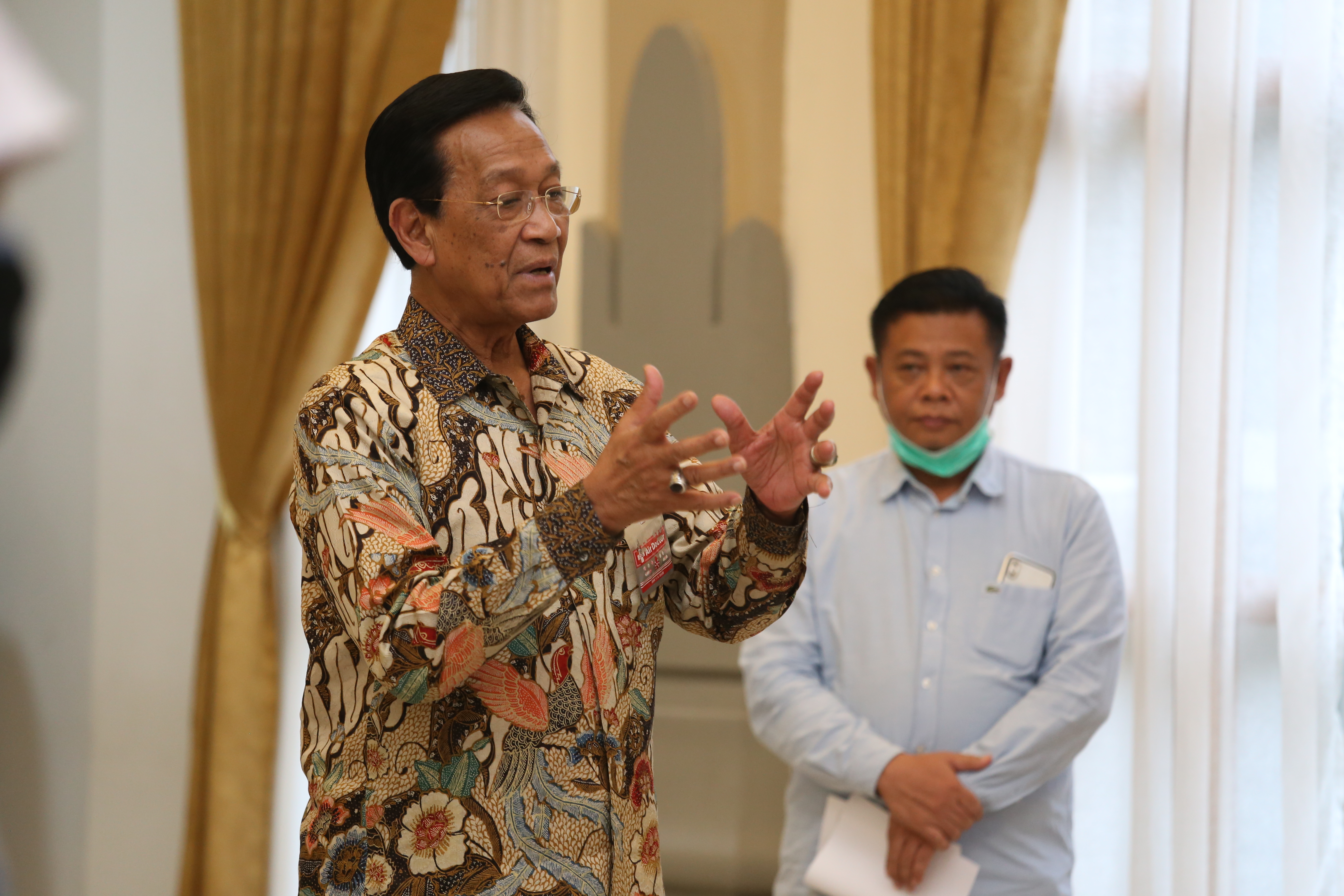 Gubernur DIY, Sri Sultan HB X