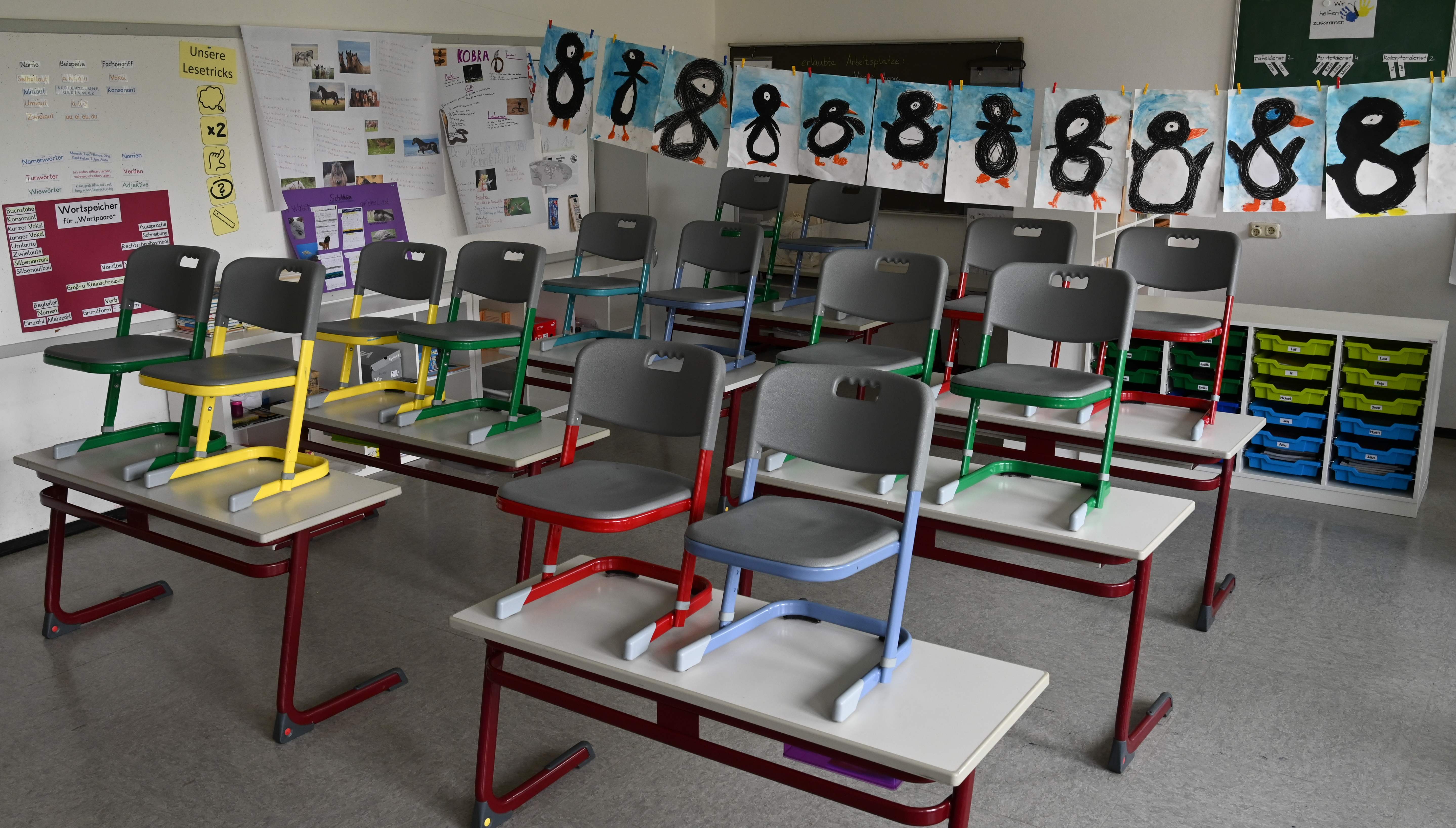 Sekolah dasar yang kosong di Eichenau, Jerman.