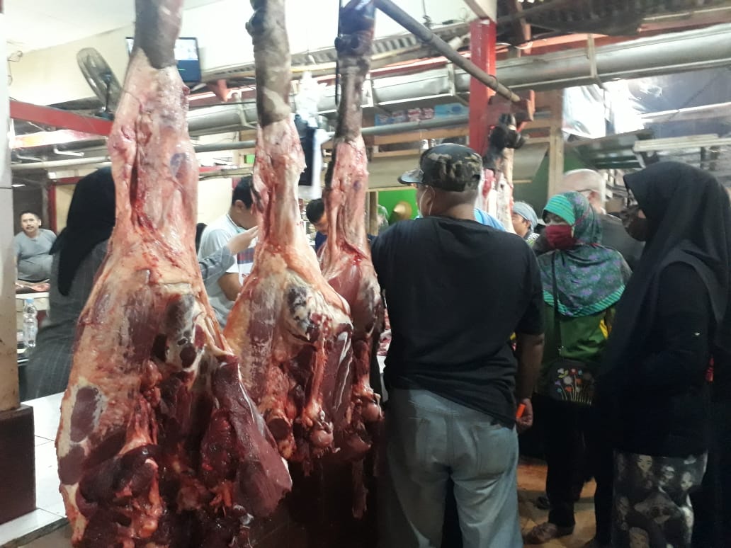 Pasar tradisional, mall dan swalayan dibatasi jam operasionalnya mulai Selasa (28/4)