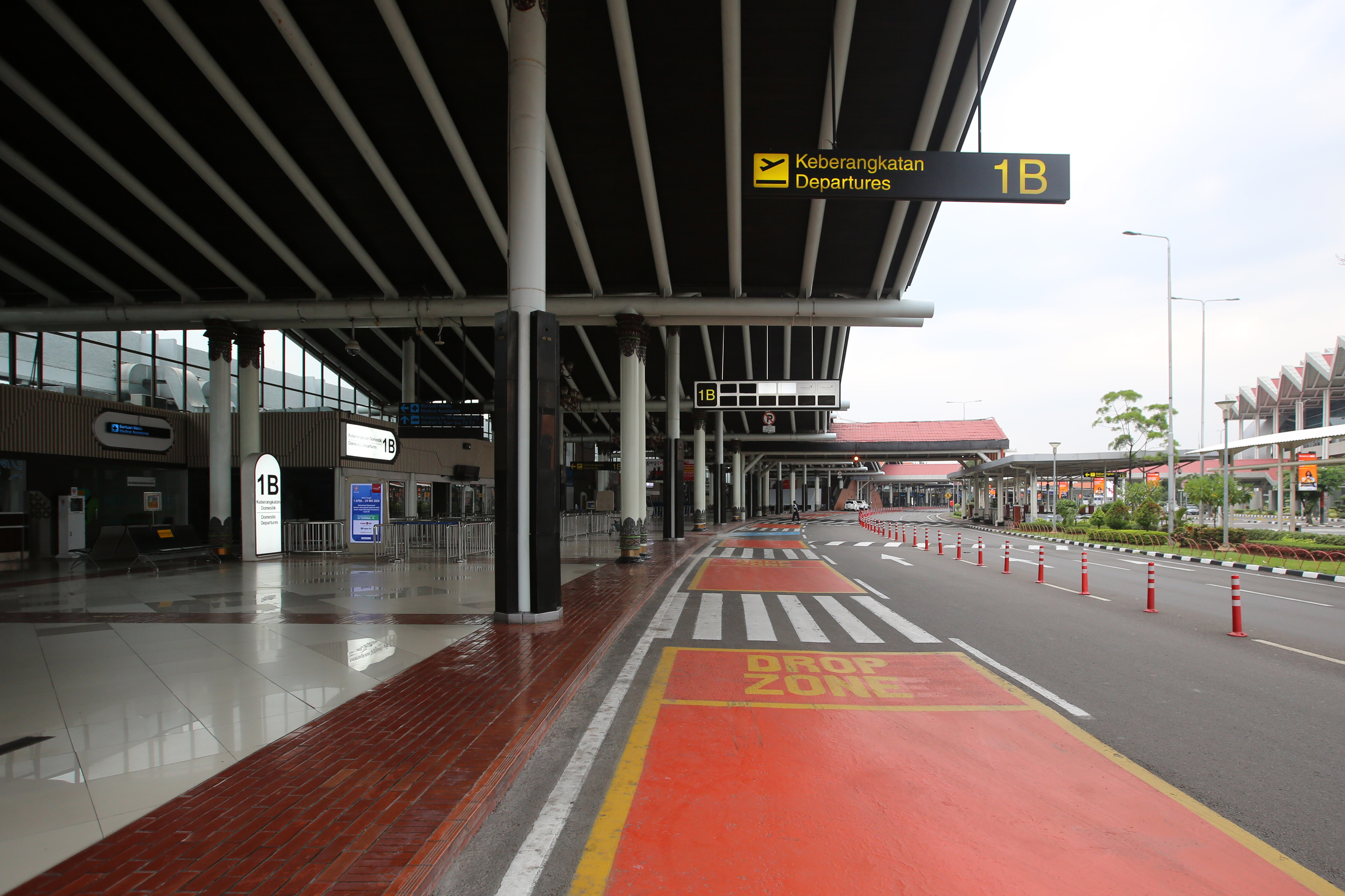 Pada periode 24 April - 1 Juni 2020, bandara di bawah operasional Angkasa Pura II hanya melayani penerbangan kargo dan khusus.