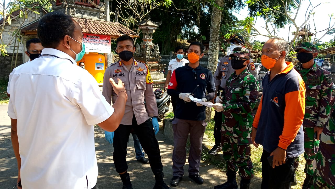 Satu desa dikaratina total karena hasil rapid test terdapat 443 warganya positif Covid-19.