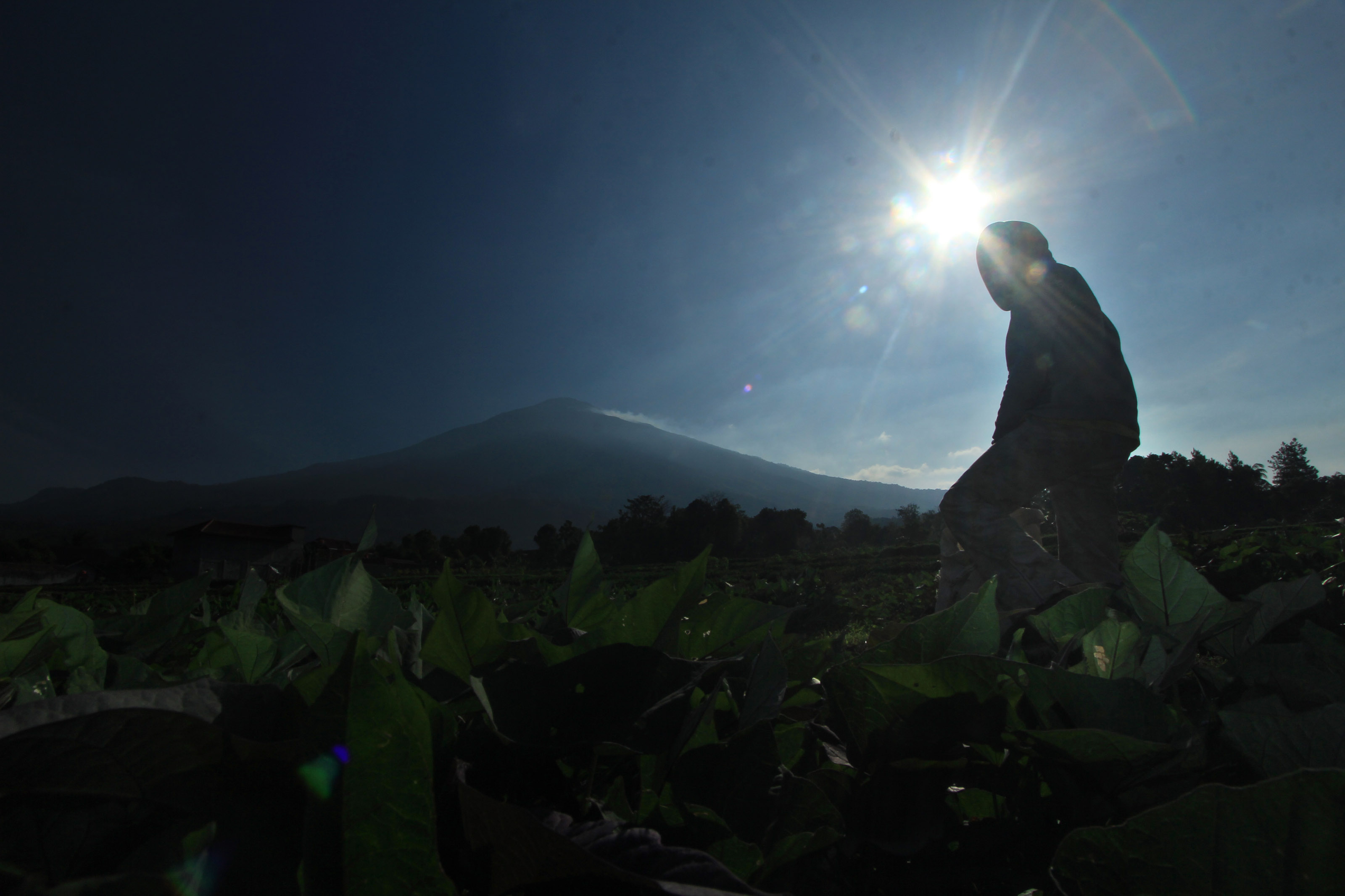 Pendakian ke Gunung Ciremai masih ditutup akibat wabah Covid-19.