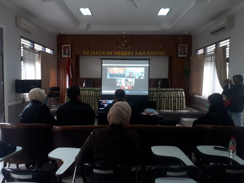 Sidang daring digelar Kejaksaan Negeri Karawang cegah covid-19