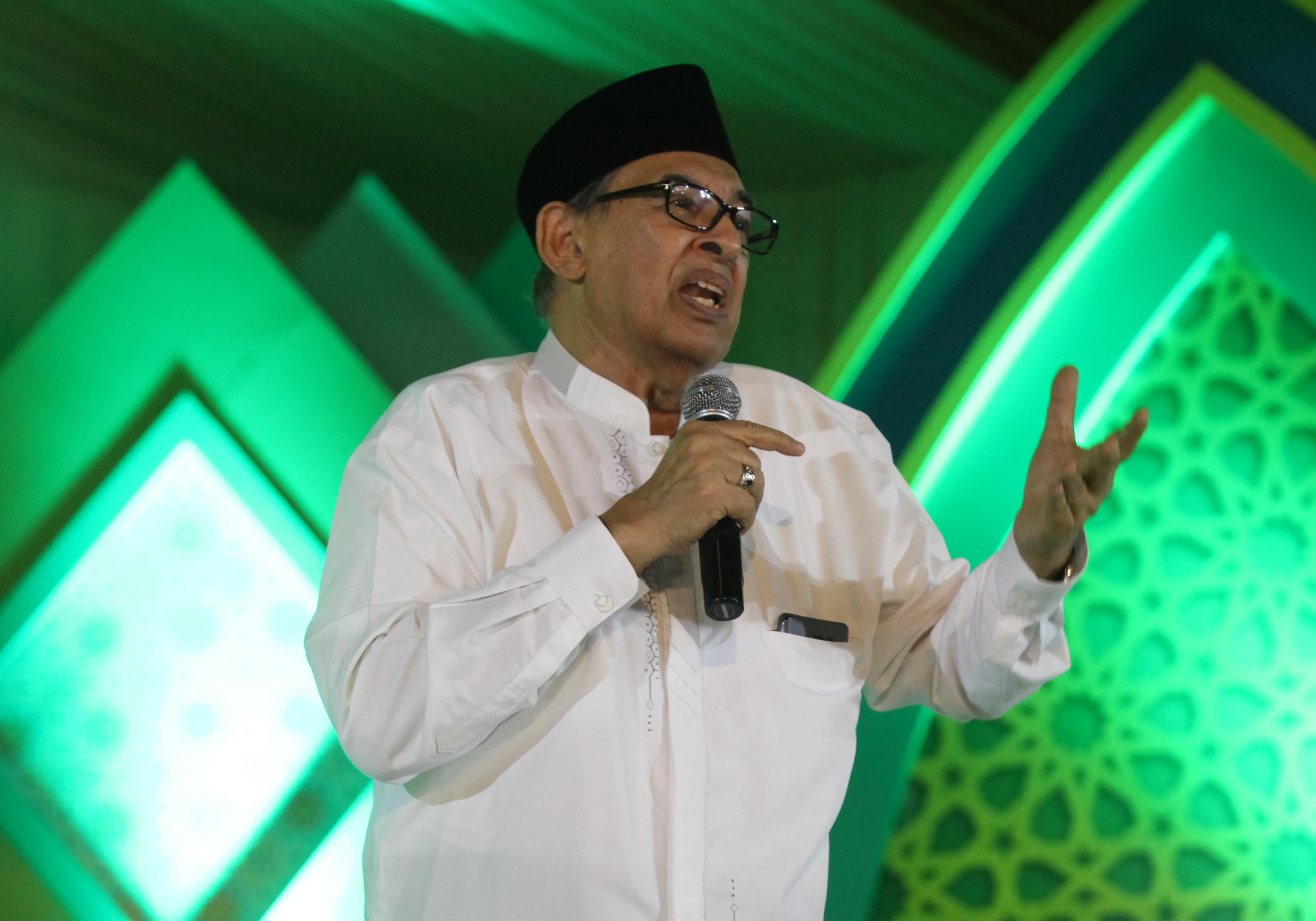 Prof Quraish Shihab