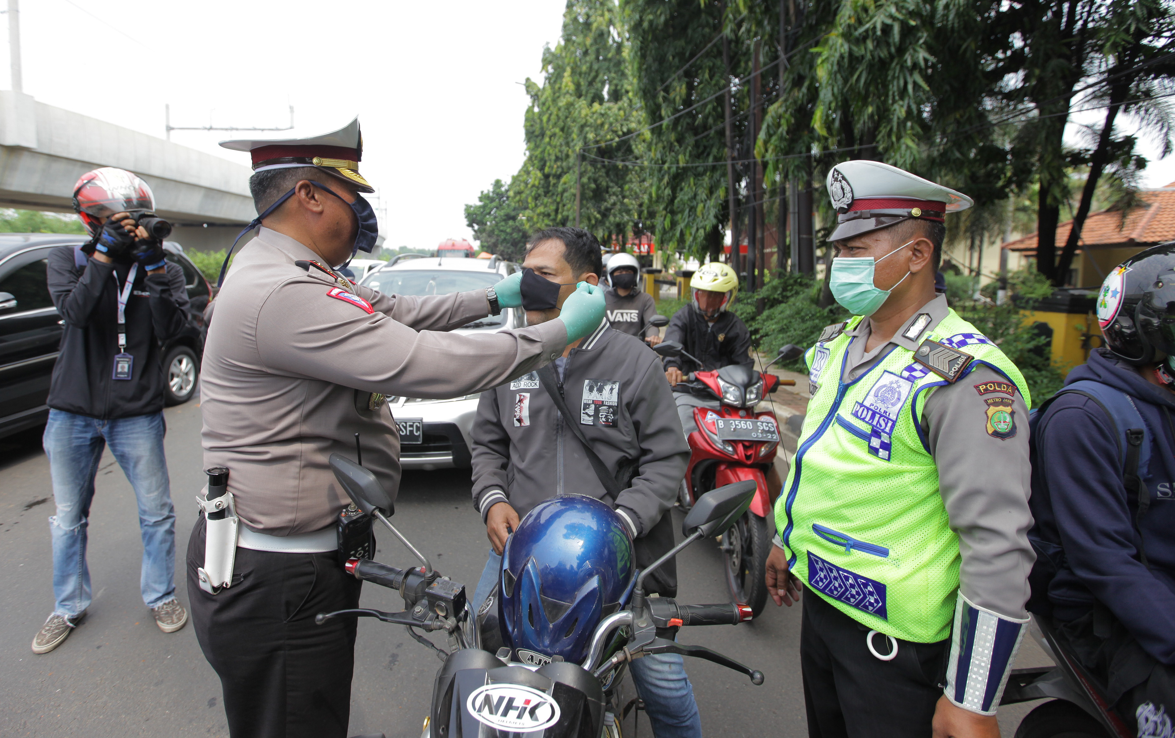 Pengawasan PSBB di Jakarta