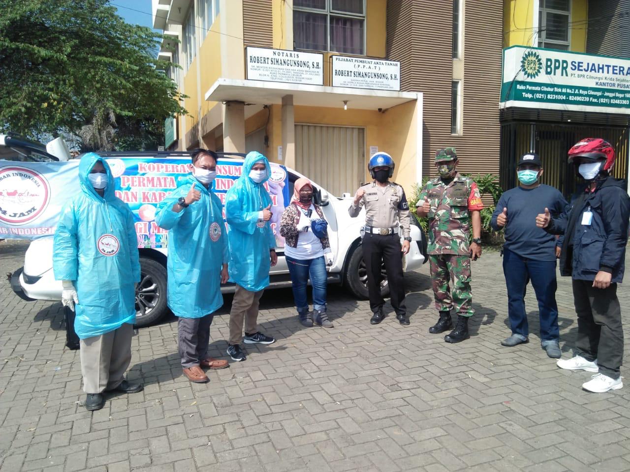 Donasi masker dan vitamin ke warga