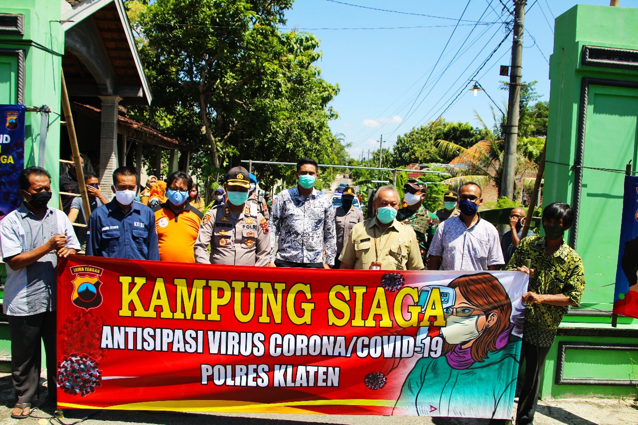 Peresmian kampung siaga Covid-19 di Desa Jomboran, Klaten, Jawa Tengah. 