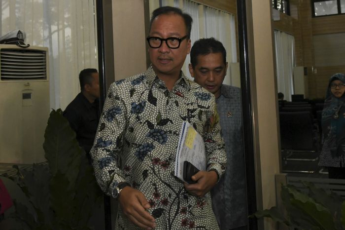 Menteri Perindustrian Agus Gumiwang Kartasasmita