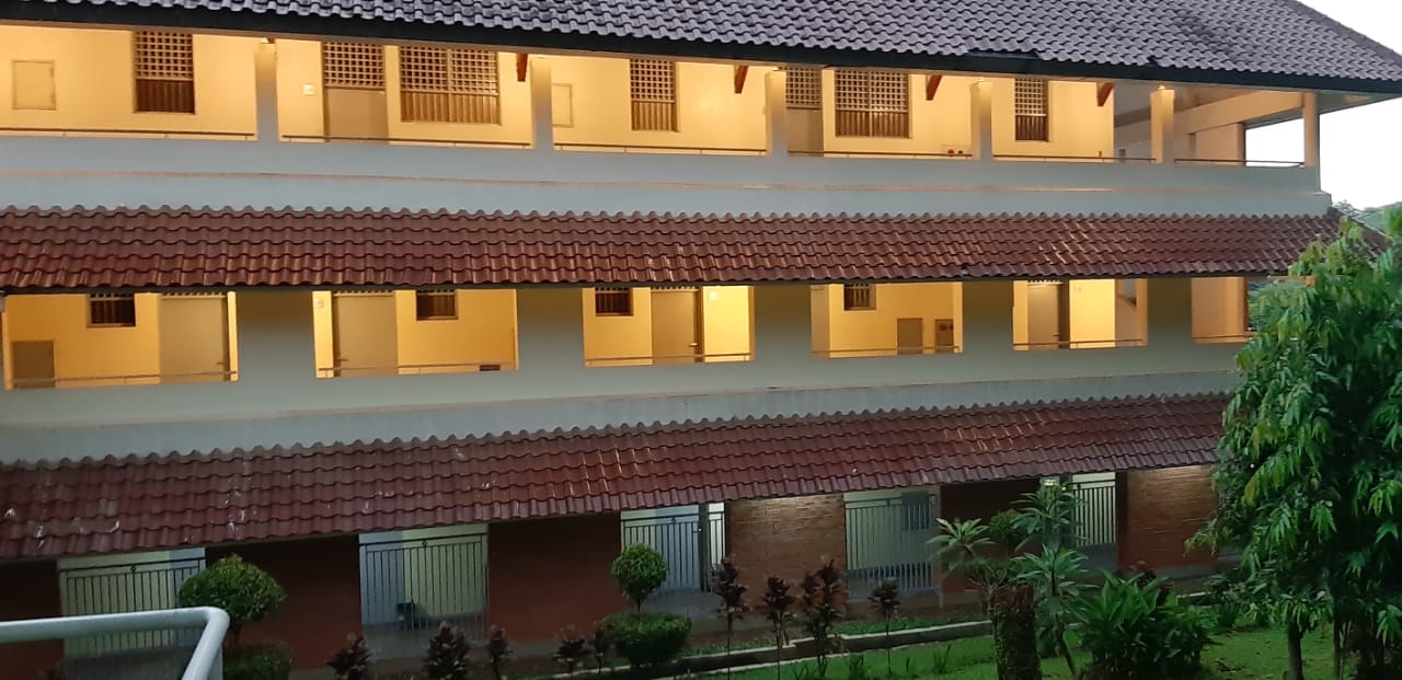 Guest House Pusat Studi Jepang (PSJ) Universitas Indonesia menjadi tempat penginapan tenaga medis menangani pasien korona.
