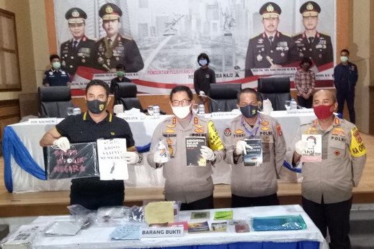 Aparat kepolisian menangkap lima orang pelaku vandalisme bernuansa provokasi di wilayah Tangerang Kota.