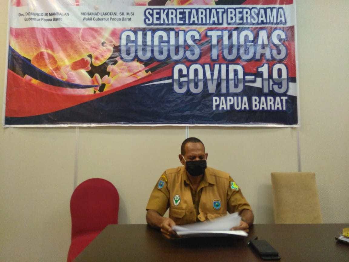 Juru bicara Gugus Tugas covid-19 Provinsi Papua Barat, Arnoldus Tiniap 