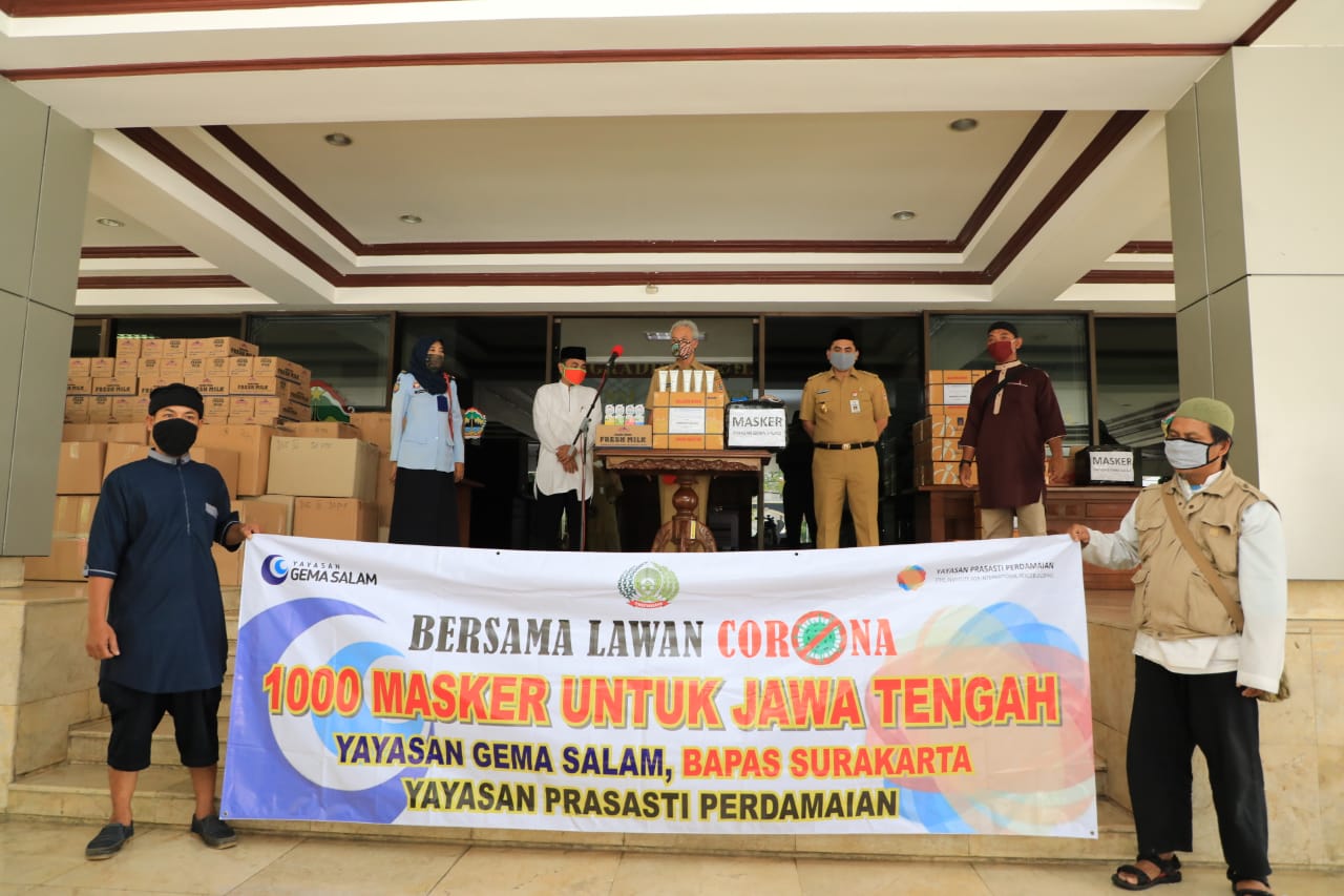 Pemprov Jawa Tengah menerima bantuan 1.350 masker dari eks narapidana terorisme (napiter), Senin (13/4).