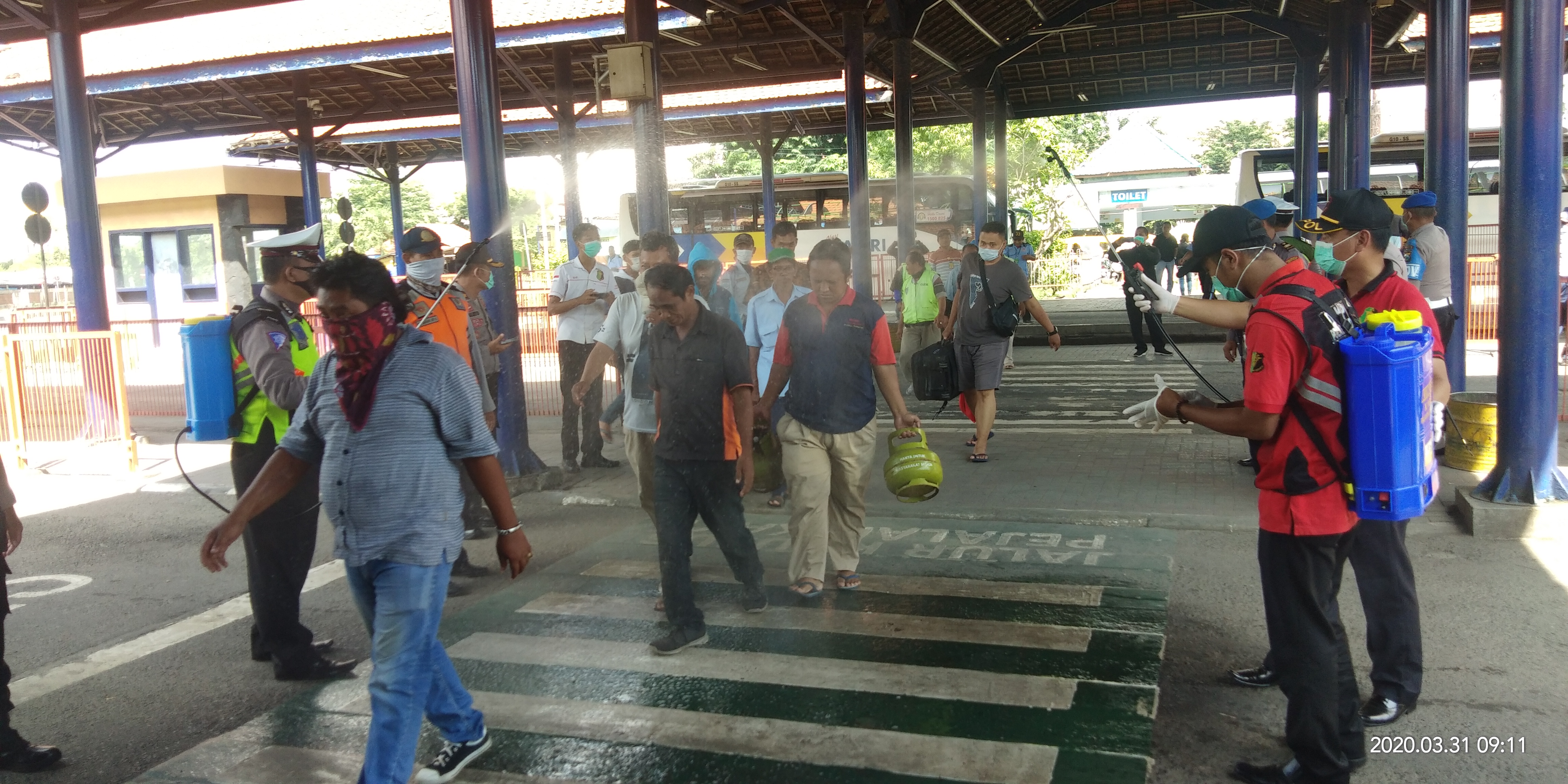 Jumlah penumpang di Terminal Purabaya anjlok lebih dari 70% akibat wabah covid-19.