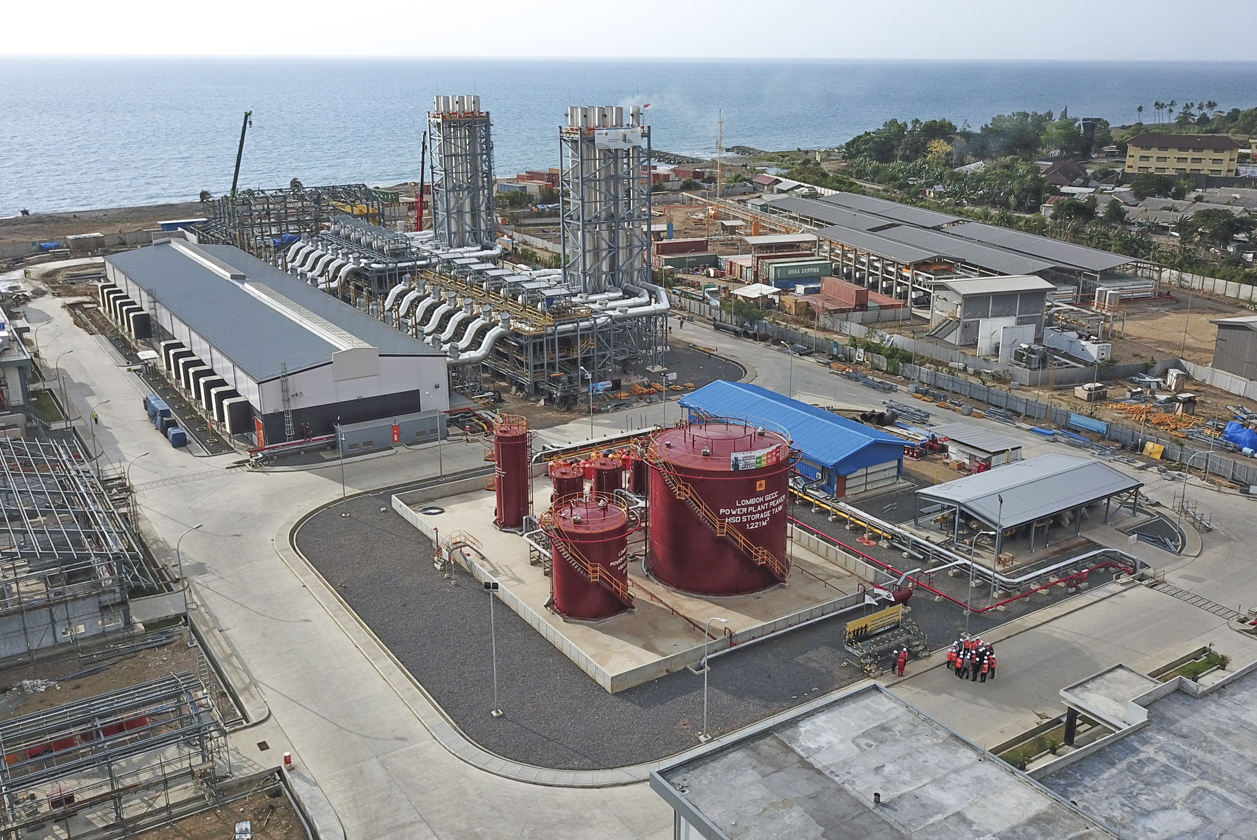 Foto area proyek Pembangkit Listrik Tenaga Mesin Gas dan Uap (PLTMGU) Lombok Peaker di Tanjung Karang, Ampenan, Mataram, NTB,