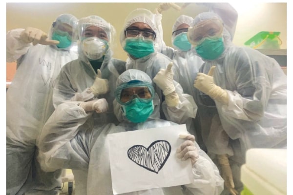 BNI akan membagikan 30.000 Alat Perlindungan Diri (APD) kepada tenaga medis di seluruh Rumah Sakit Rujukan COVID-19 seluruh Indonesia