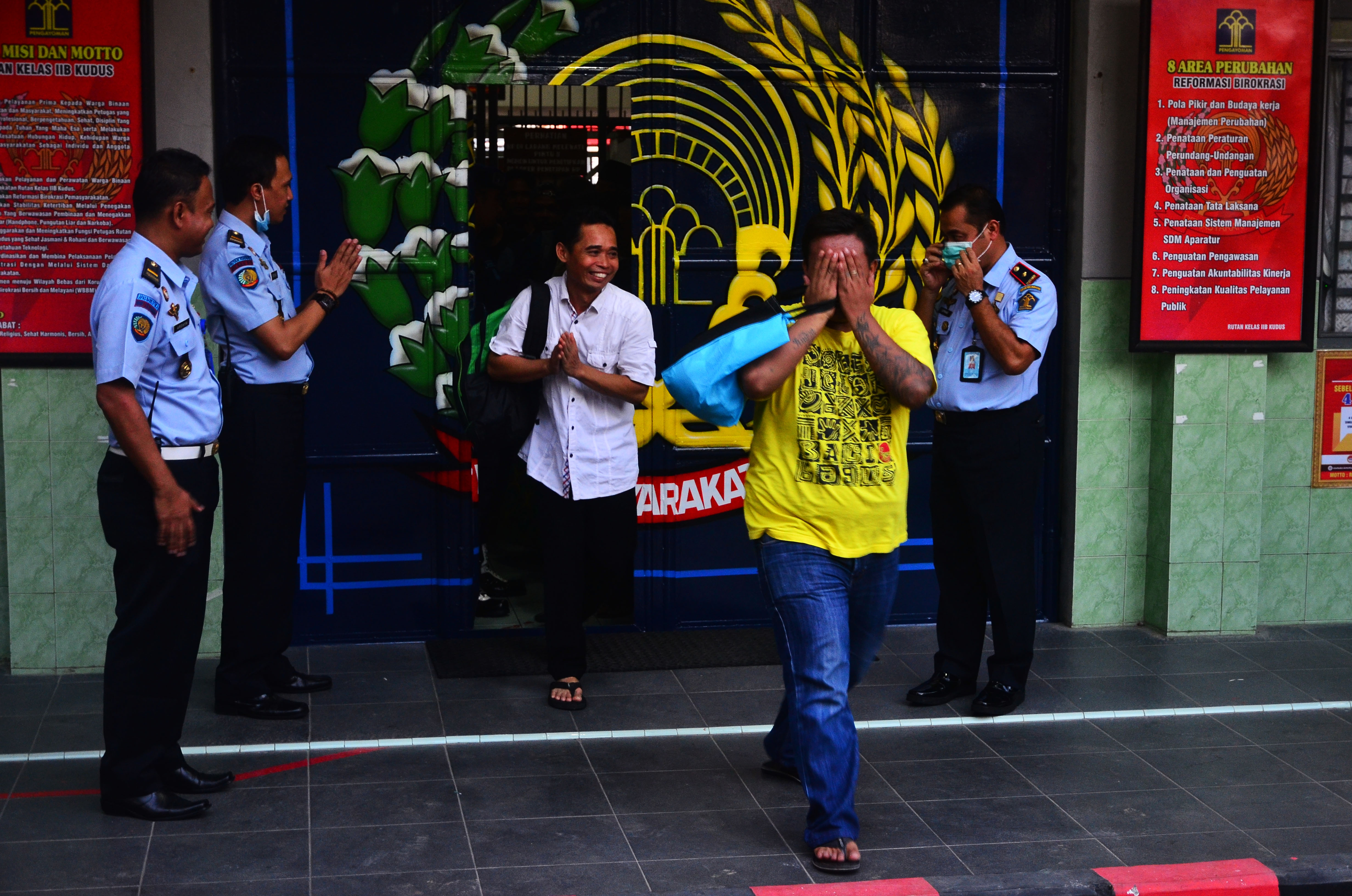 Pengeluaran dan Pembebasan Narapidana dan Anak Melalui Asimilasi dan Integrasi oleh Kemenkumham di Rutan Klas IIB Kudus, Jawa Tengah.