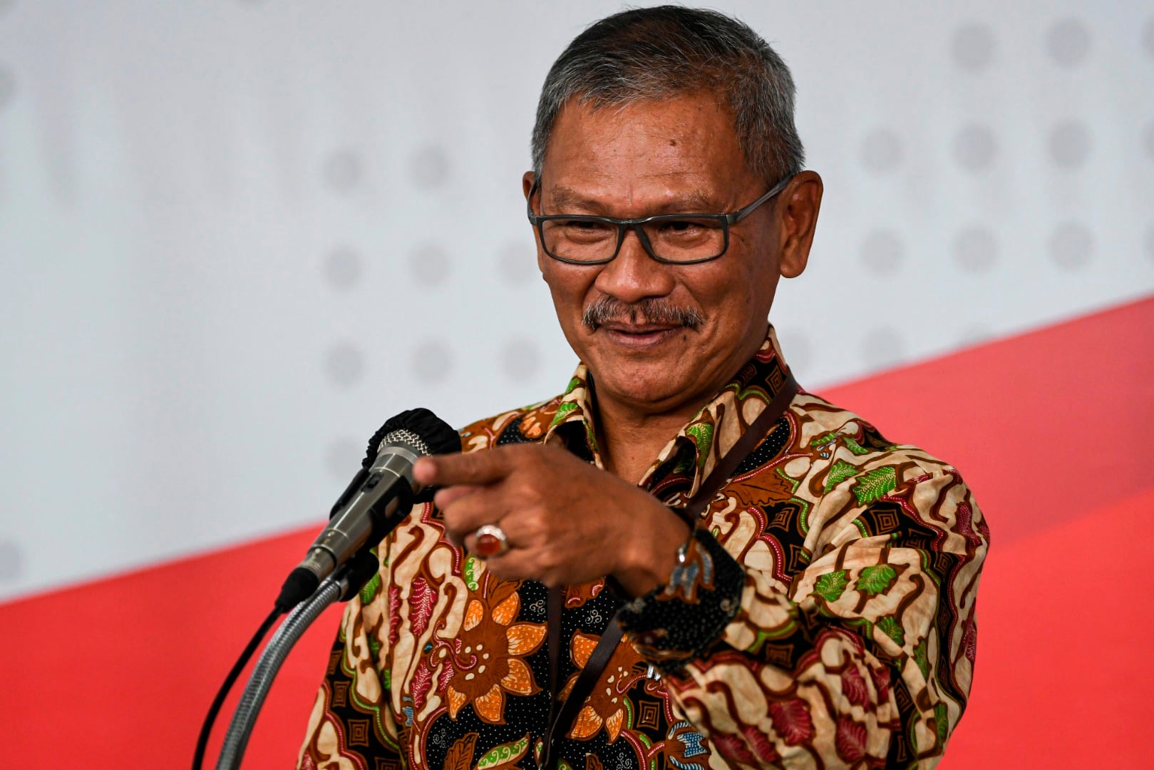 Juru bicara pemerintah untuk penanganan covid-19 Achmad Yurianto