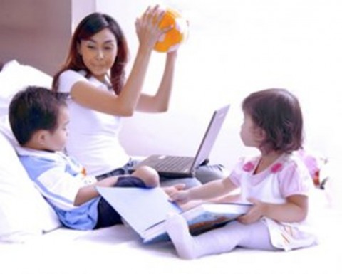 Kiat Bagi Orang Tua Buat Anak Betah Saat #Dirumahaja