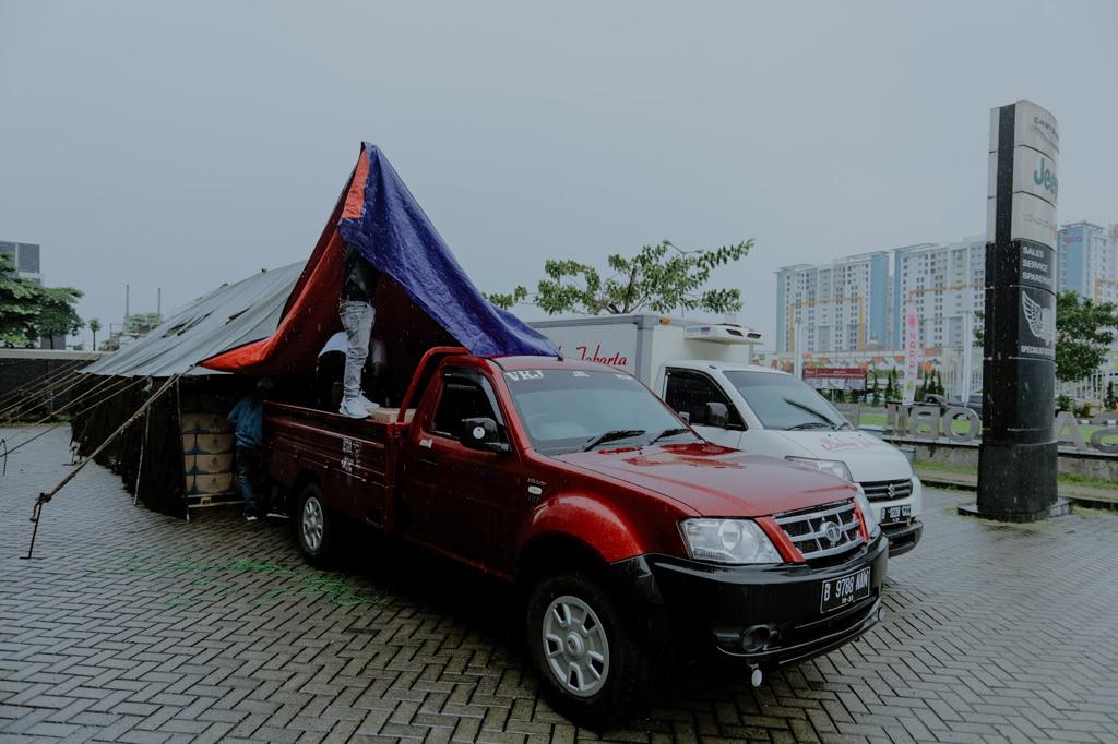 Posko bantuan yang dibangun JHL Group untuk penanganan covid-19