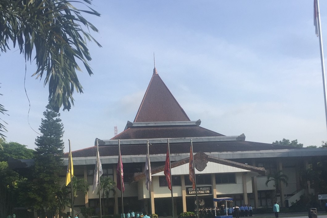 Gedung Pusat UNS