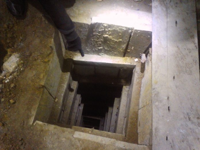 Penambangan emas tradisional minim keamanan sehingga kerap telan korban jiwa.