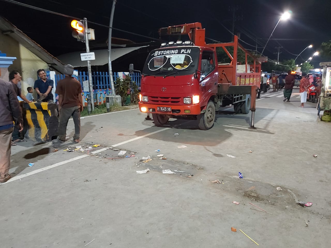 Pengangkatan beton isolasi di tegal