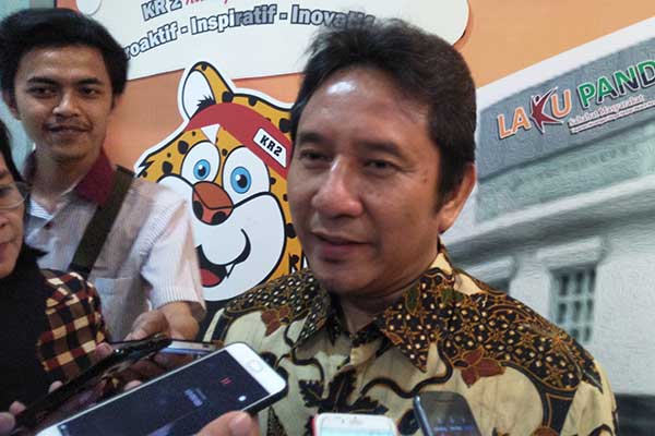 Triana Gunawan, Kepala Kantor Regional 2 Otoritas Jasa Keuangan Jawa Barat.