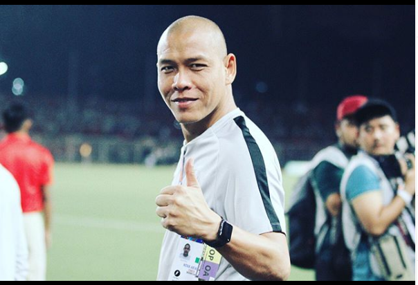 Asisten pelatih timnas Indonesia Nova irianto