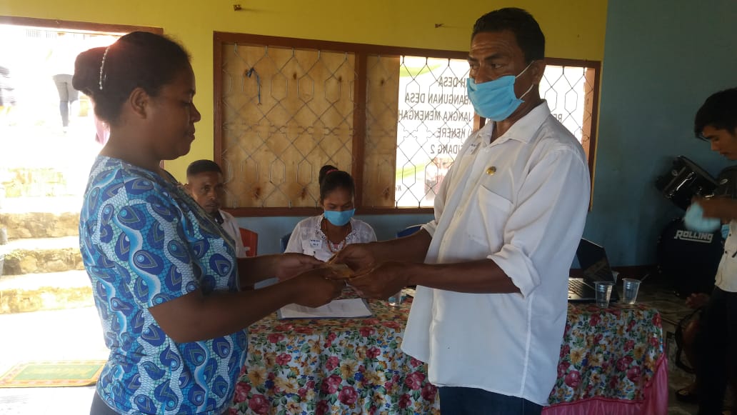 Penerima BLT  Desa Kenere, Kecamatan Solor Selatan, Flotim, NTT.