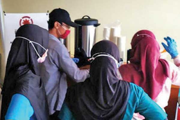 Kegiatan berbagi kopi di RS Bhayangkara Kelapa Dua Depok.