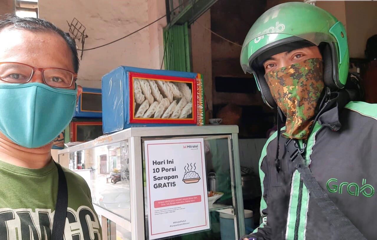 Pembagian makanan gratis tersebut akan berlangsung selama 1 bulan.