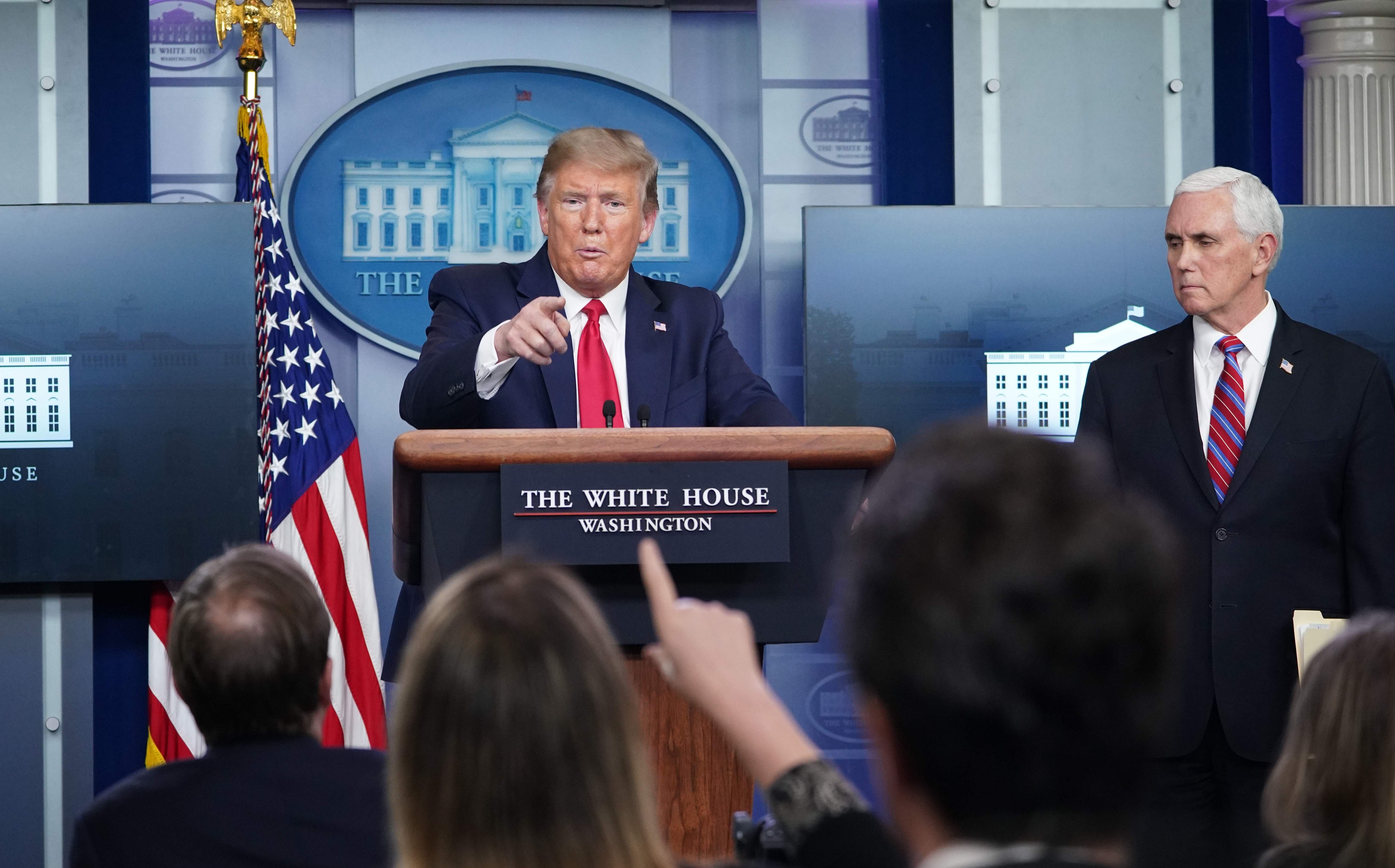 Presiden AS Donald Trump memberikan briefing mengenai covid-19 kepada wartawan di Gedung Putih.