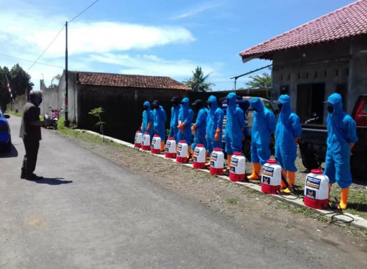 Satgas Penanggulangan Covid-19 Partai NasDem Kabupaten Jepara, Jateng targetkan seluruh wilayah Jepara disemprot disinfektan.