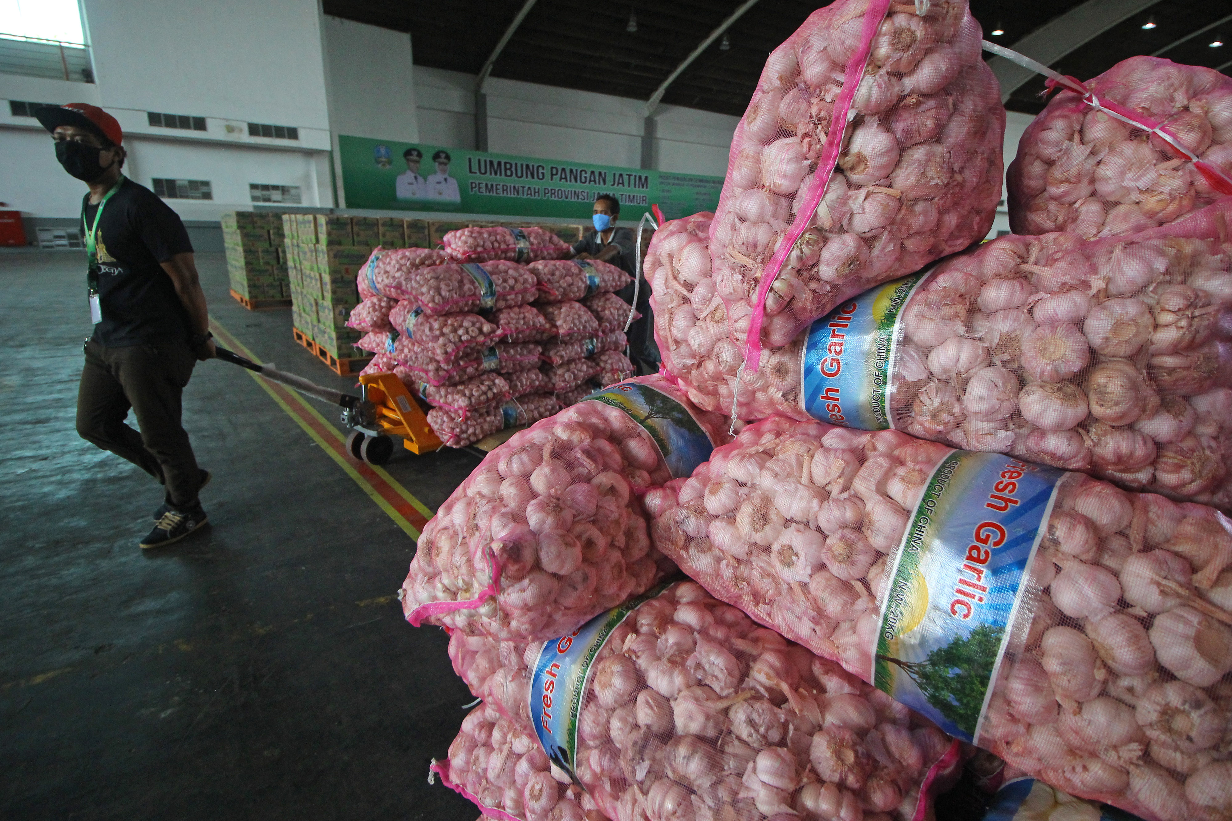Lumbung pangan Jawa Timur di JX International, Surabaya