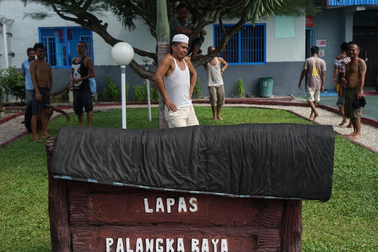 Napi tengah berjemur dan olahraga