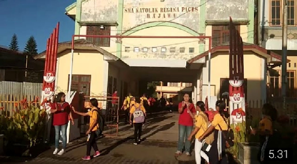 Sebanyak 40 siswa SMA Katolik Regina Pacis, Bajawa, Kabupaten Ngada, NTT, lolos ke sejumlah perguruan tinggi negeri melalui jalur SNMPTN.