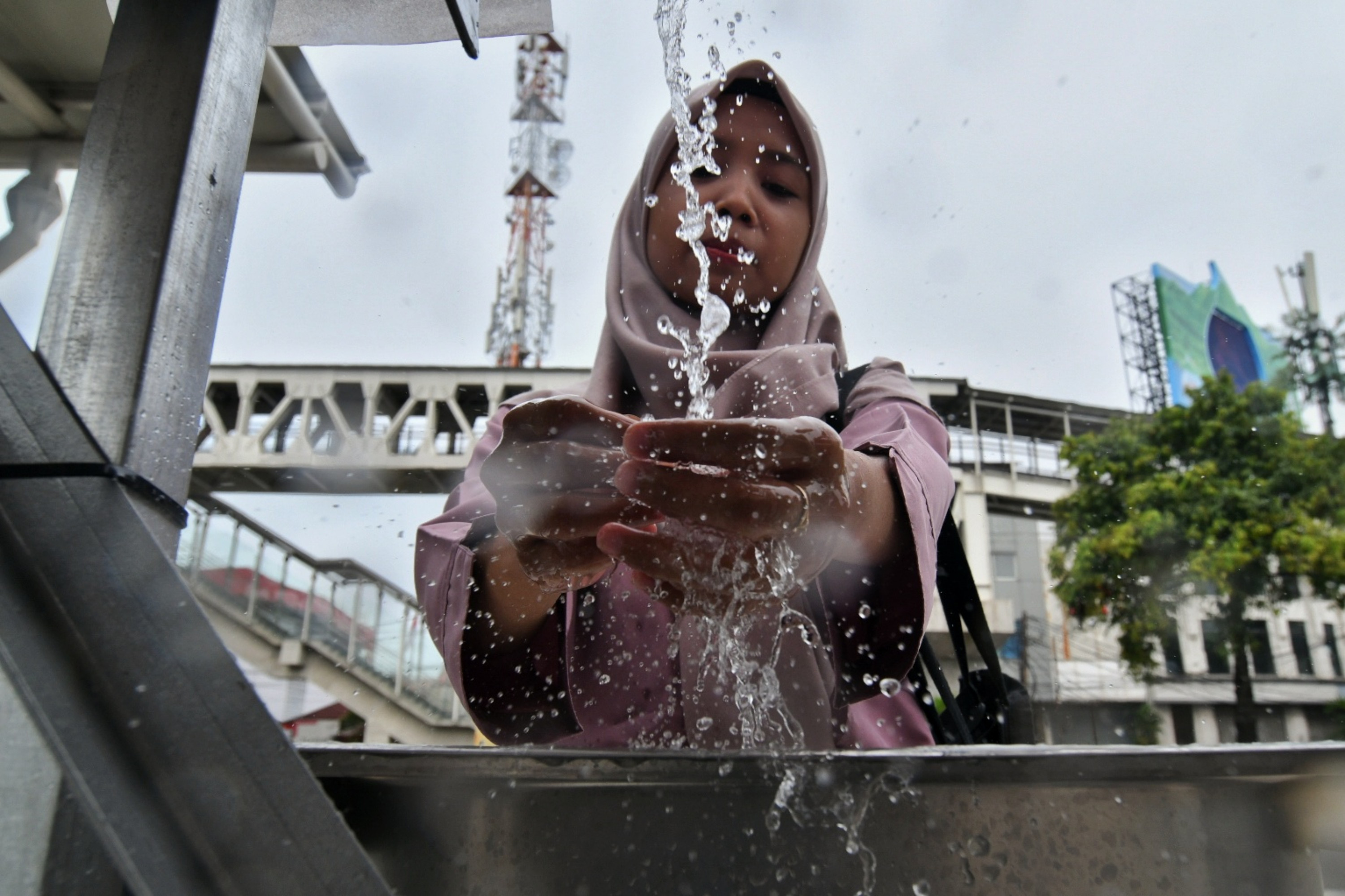 Ilustrasi, cuci tangan gunakan handsoap