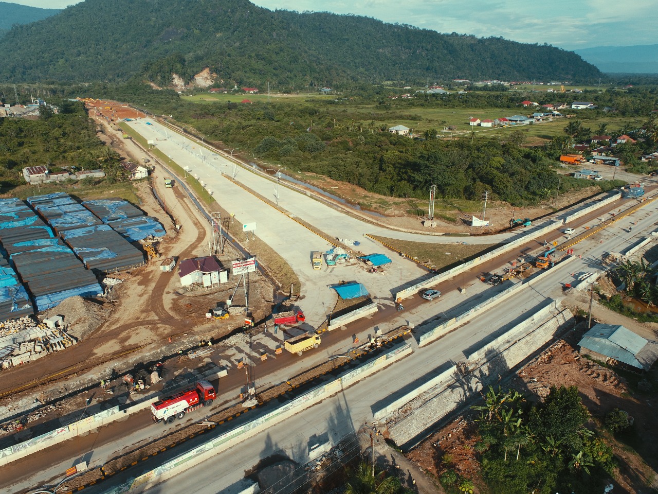 Tol Sumatera yang dibangun Hutama Karya